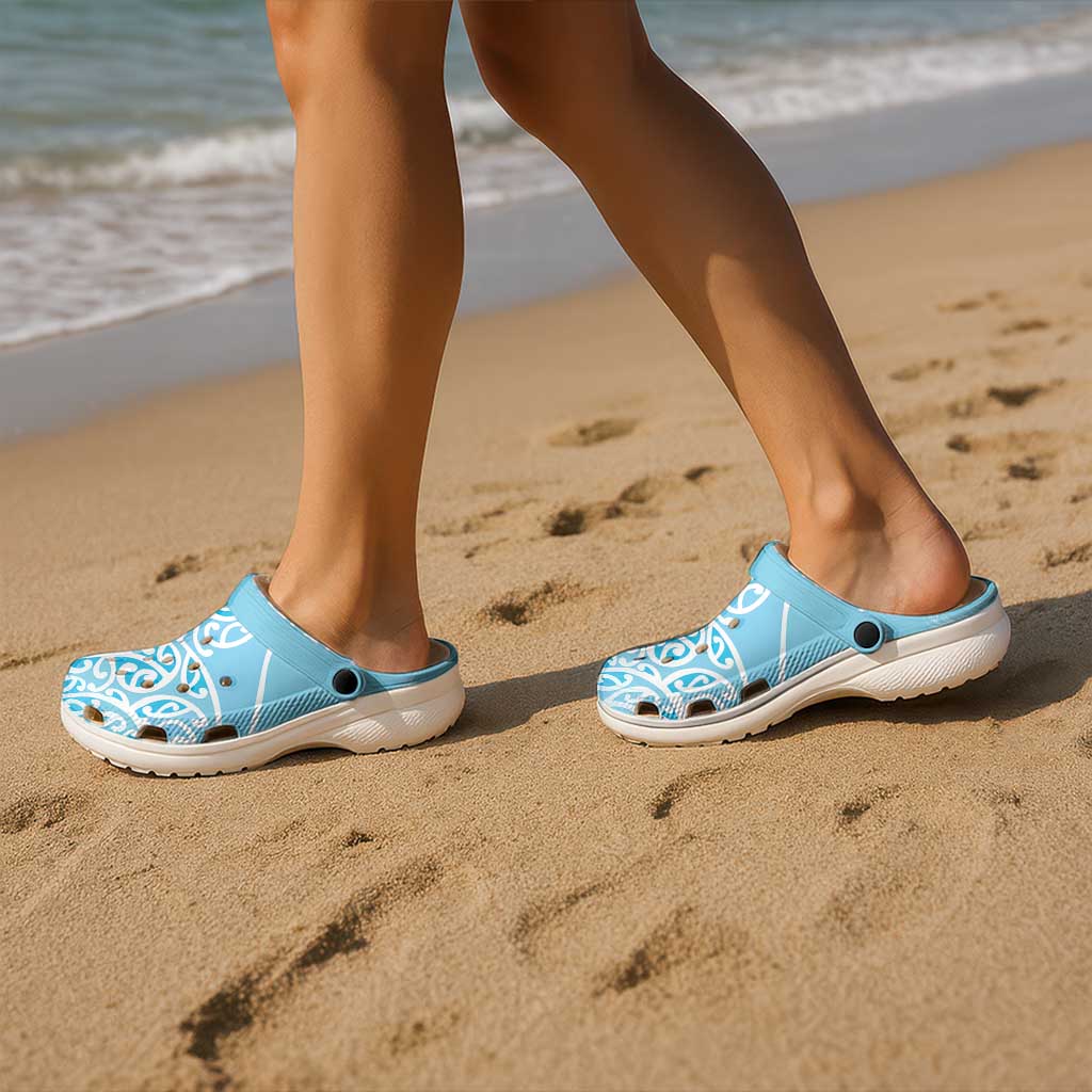 Aotearoa Maori Koru Curves Clogs Shoes Silver Ferns - Turquoise