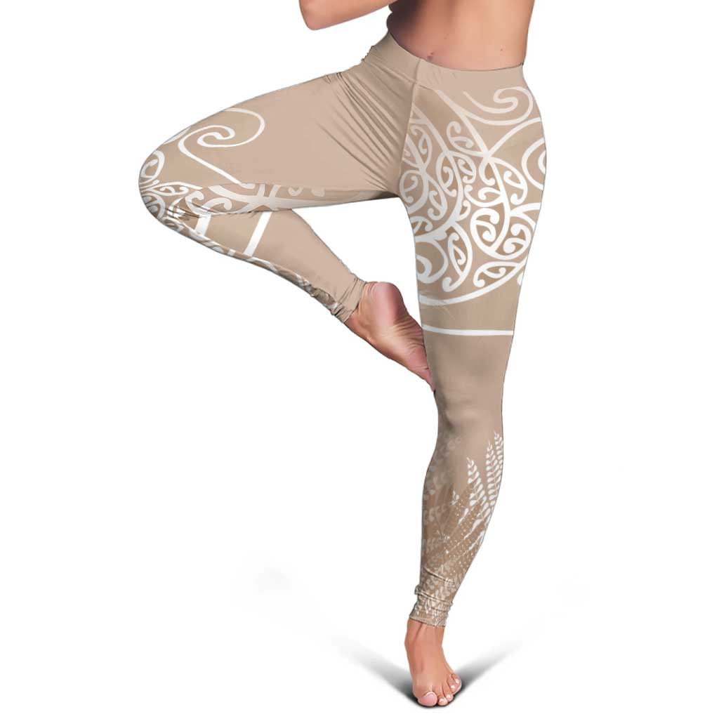 Aotearoa Maori Koru Curves Leggings Silver Ferns - Mocha