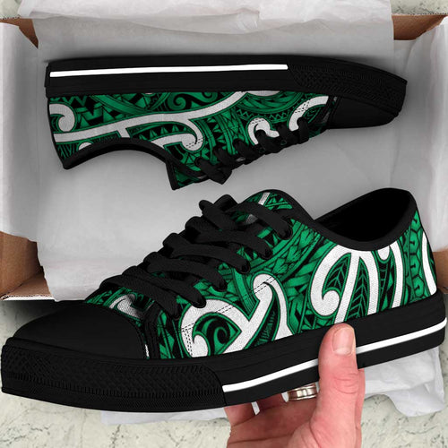 Aotearoa Maori Kowhaiwhai Low Top Shoes Kakariki Puhoro and Patiki