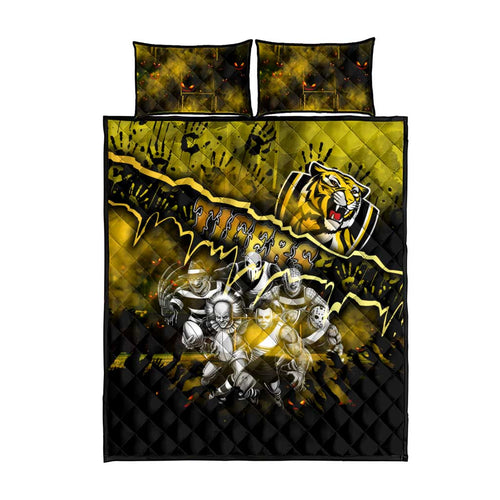 Step Into Horror Domain Tiger Football Quilt Bed Set Halloween Horror Movie Characters - Aussie Hoodie
