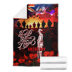 Australia ANZAC Day Blanket Let We Forget - Tribute Art with Soldiers and Poppies
