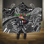 Merry Christmas AFL Collingwood Magpies Hooded Blanket Aboriginal Santa Football Mascot