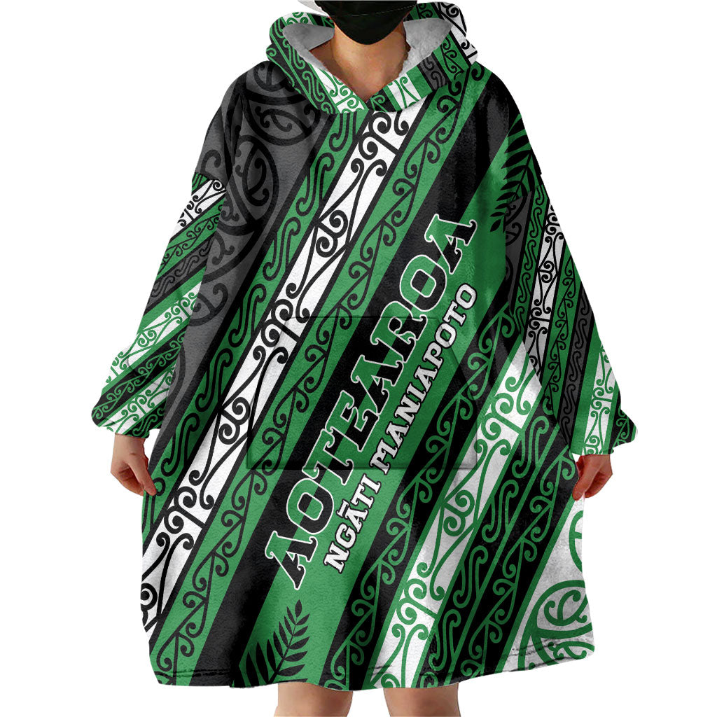 Personalised Aotearoa Ngati Maniapoto Wearable Blanket Hoodie New Zealand Maori Tribal Fern Pattern