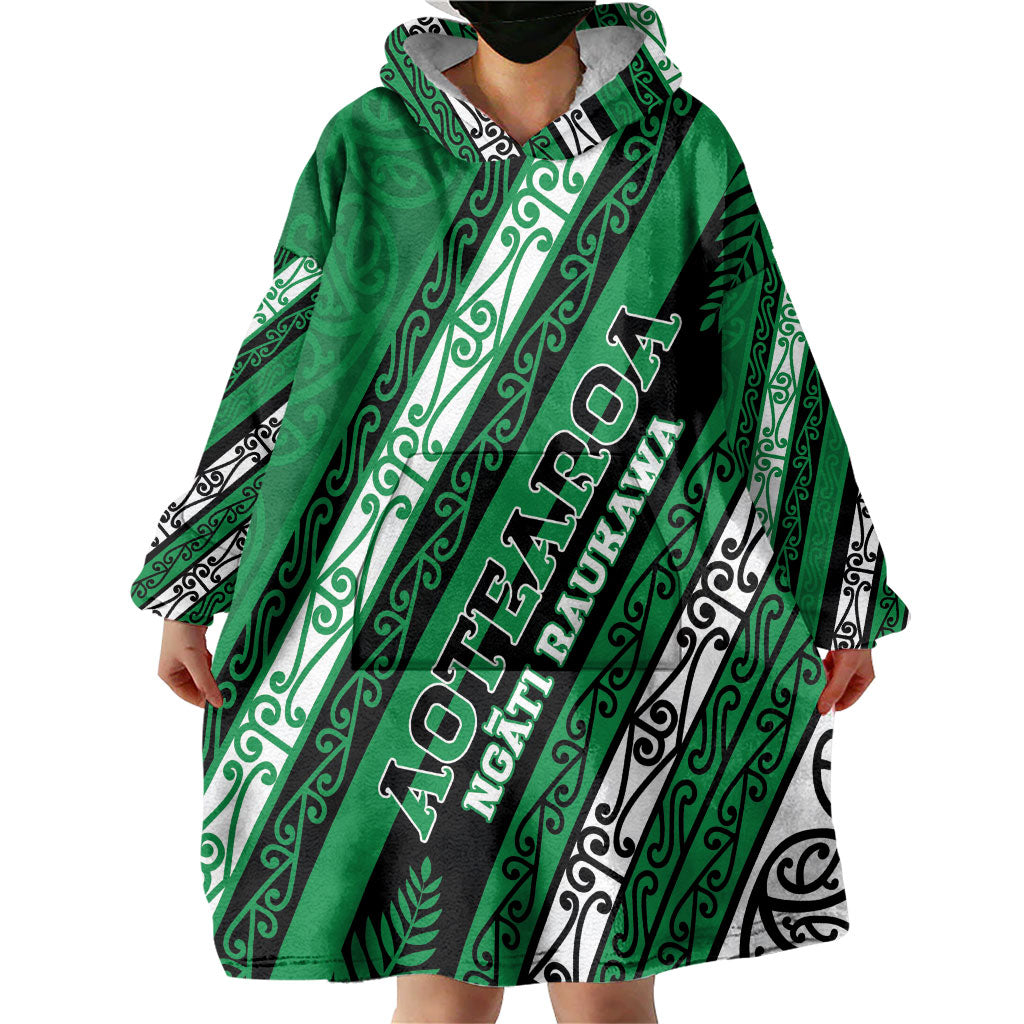Personalised Aotearoa Ngati Raukawa Wearable Blanket Hoodie New Zealand Maori Tribal Fern Pattern