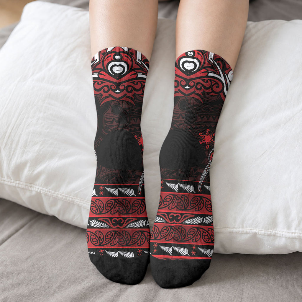 Personalised Ngapuhi Aotearoa Meri Kirihimete Crew Socks Maori Kiwi Bird Silver Fern Koru Pattern