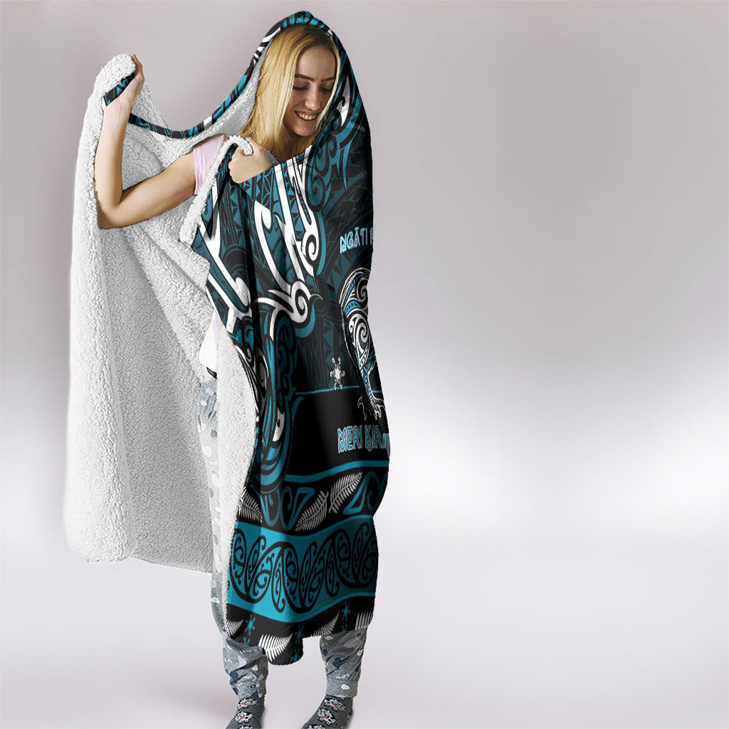 Ngati Porou Aotearoa Meri Kirihimete Hooded Blanket Maori Kiwi Bird Silver Fern Koru Pattern