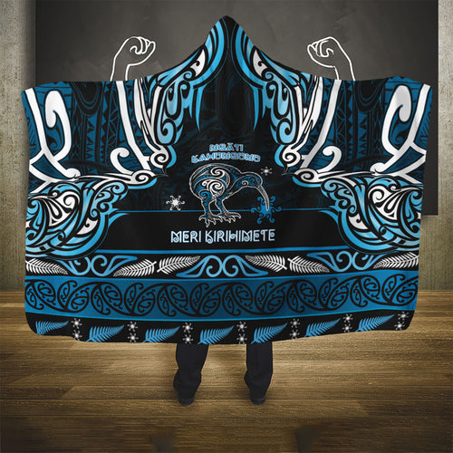 Ngati Kahungunu Aotearoa Meri Kirihimete Hooded Blanket Maori Kiwi Bird Silver Fern Koru Pattern