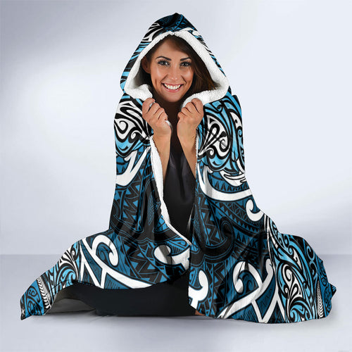 Ngati Kahungunu Aotearoa Meri Kirihimete Hooded Blanket Maori Kiwi Bird Silver Fern Koru Pattern