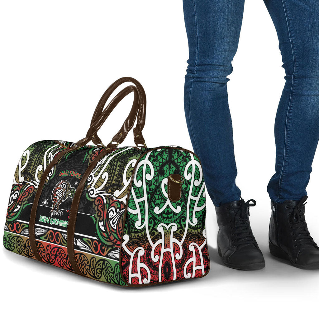 Ngai Tuhoe Aotearoa Meri Kirihimete Travel Bag Maori Kiwi Bird Silver Fern Koru Pattern