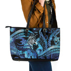 Maori Romantic Valentine Leather Tote Bag The Hongi Kiss Blue Galaxy