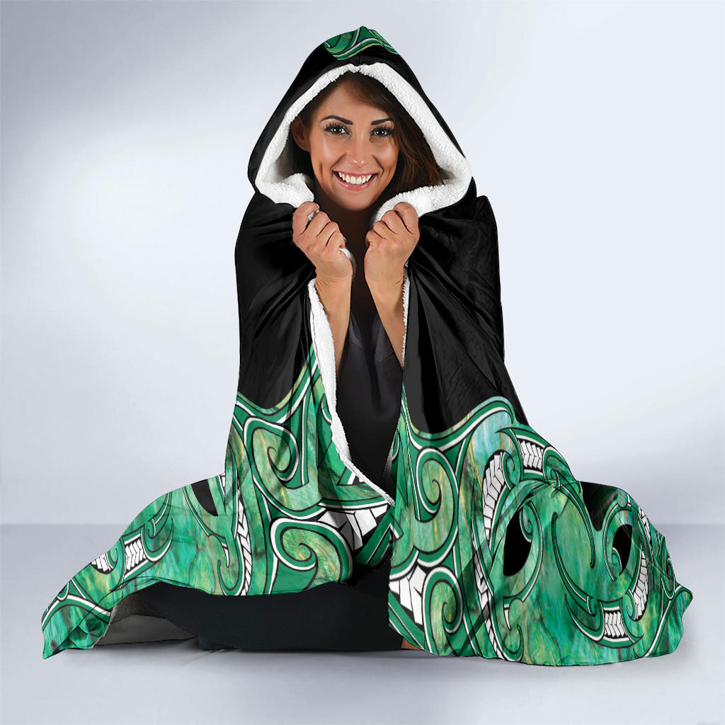 Aotearoa Ngati Awa Hooded Blanket Maori Tribal Green Marble Paua Shell Pattern