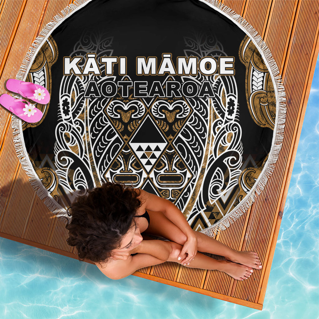 Aotearoa Kati Mamoe Beach Blanket Maori Brown Tribal Paua Shell Pattern