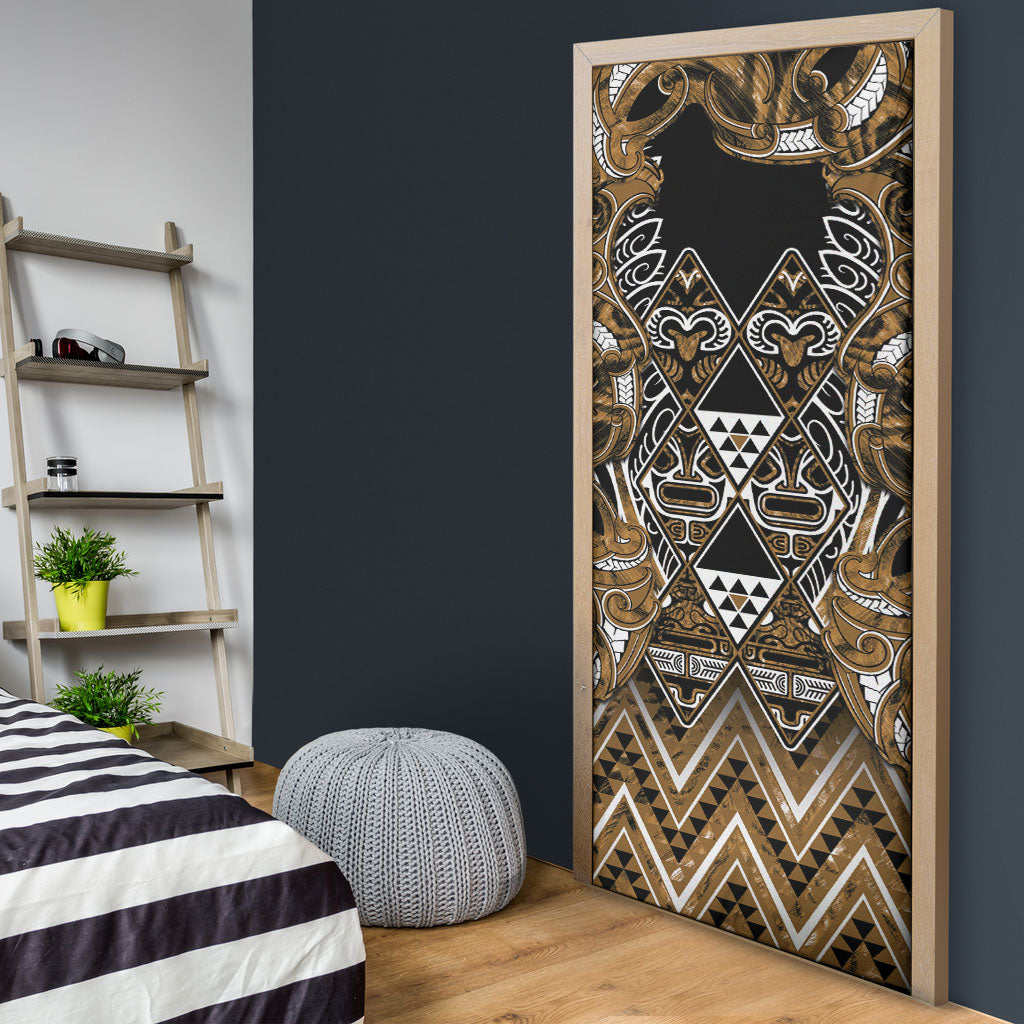 Aotearoa Kati Mamoe Door Cover Maori Brown Tribal Paua Shell Pattern