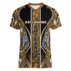 Aotearoa Kati Mamoe Women V-Neck T-Shirt Maori Brown Tribal Paua Shell Pattern