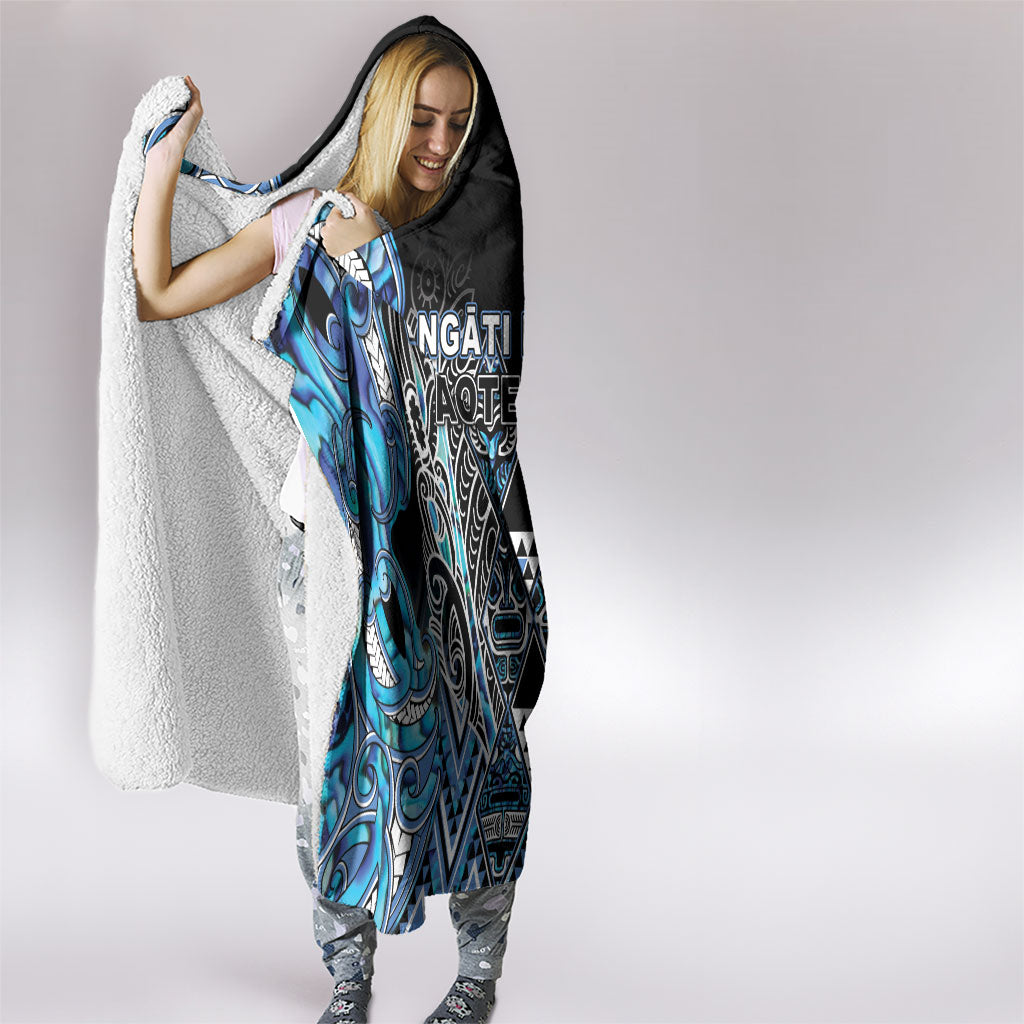 Aotearoa Ngati Porou Hooded Blanket Maori Light Blue Tribal Paua Shell Pattern