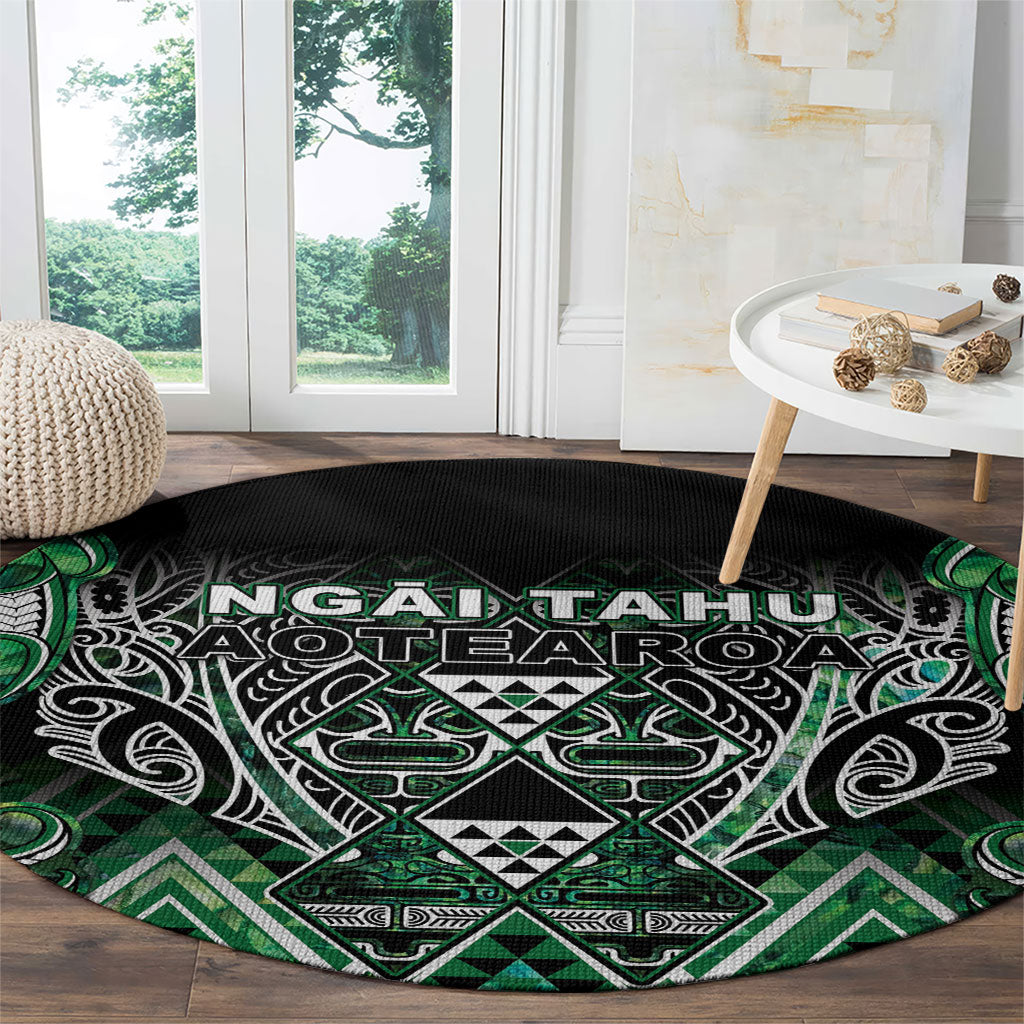Aotearoa Ngai Tahu Round Carpet Maori Tribal Dark Green Paua Shell Pattern