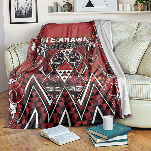 Aotearoa Te Arawa Blanket Maori Tribal Dark Red Paua Shell Pattern