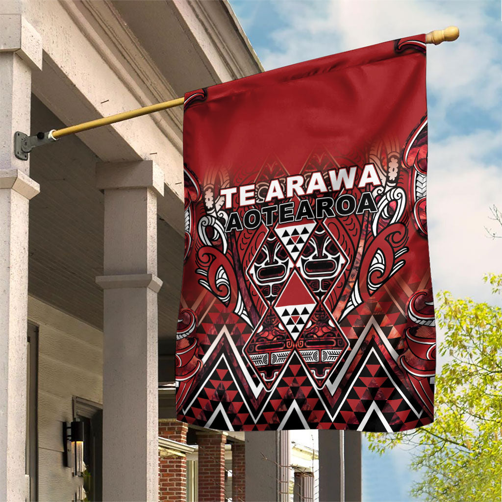 Aotearoa Te Arawa Garden Flag Maori Tribal Dark Red Paua Shell Pattern