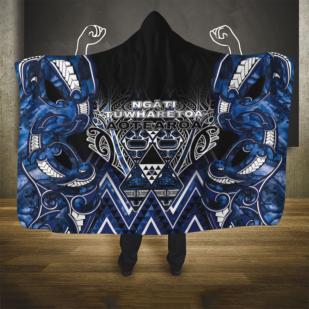 Aotearoa Tuwharetoa Hooded Blanket Maori Tribal Navy Paua Shell Pattern