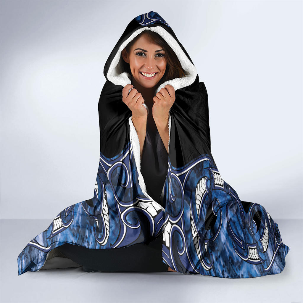 Aotearoa Tuwharetoa Hooded Blanket Maori Tribal Navy Paua Shell Pattern