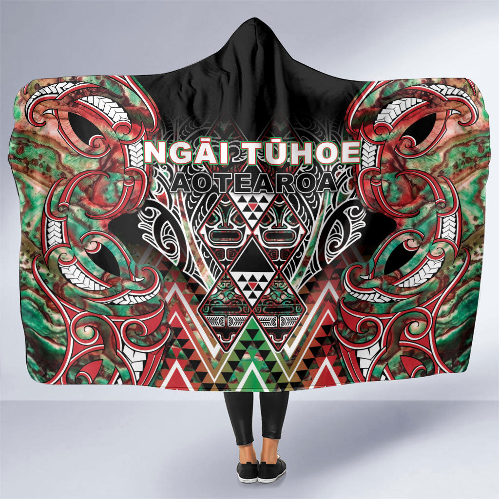 Aotearoa Ngai Tuhoe Hooded Blanket Maori Tribal Red And Green Paua Shell Pattern