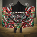 Aotearoa Ngai Tuhoe Hooded Blanket Maori Tribal Red And Green Paua Shell Pattern