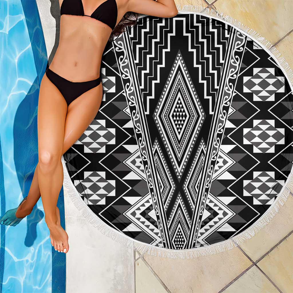 Aotearoa Tukutuku and Poutama Motif Classic Beach Blanket