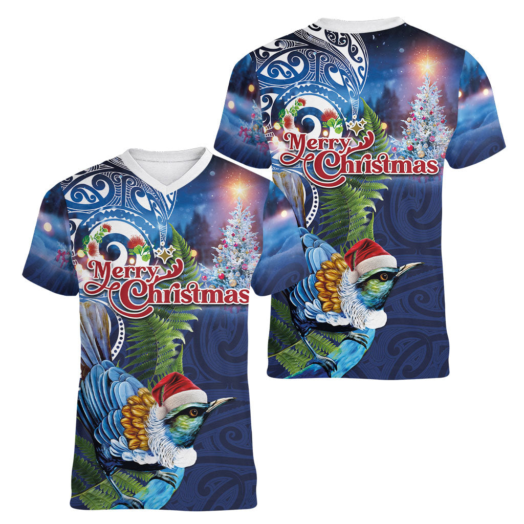 New Zealand Merry Christmas Women V-Neck T-Shirt Maori Tribal Pattern with Xmas Tui Bird
