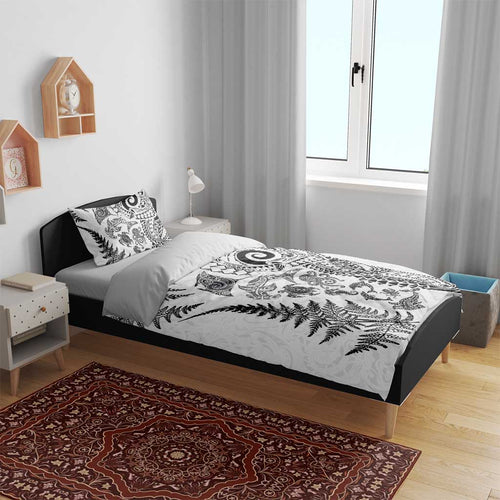 New Zealand Sea Animals Bedding Set with Maori Koru Tribal Tattoo and Silver Ferns White Color