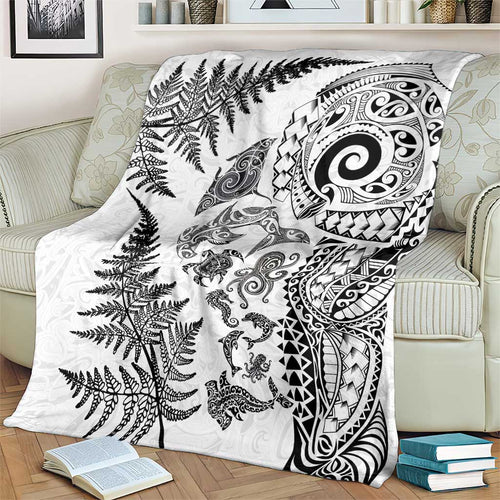 New Zealand Sea Animals Blanket with Maori Koru Tribal Tattoo and Silver Ferns White Color