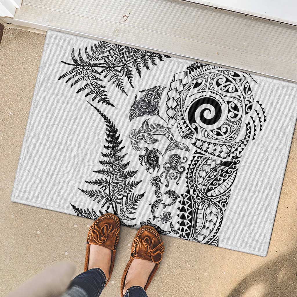 New Zealand Sea Animals Rubber Doormat with Maori Koru Tribal Tattoo and Silver Ferns White Color