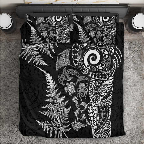 New Zealand Sea Animals Bedding Set with Maori Koru Tribal Tattoo and Silver Ferns Black Color