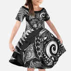 New Zealand Sea Animals Kid Short Sleeve Dress with Maori Koru Tribal Tattoo and Silver Ferns Black Color