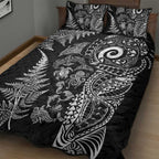 New Zealand Sea Animals Quilt Bed Set with Maori Koru Tribal Tattoo and Silver Ferns Black Color