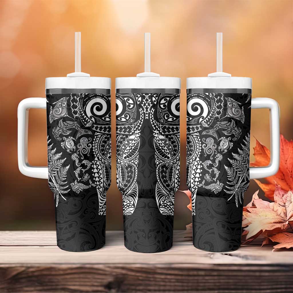 New Zealand Sea Animals Tumbler With Handle with Maori Koru Tribal Tattoo and Silver Ferns Black Color