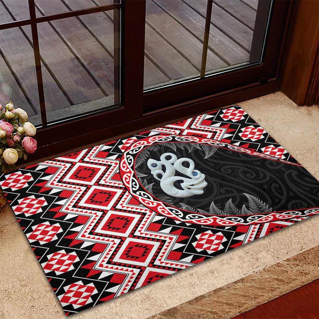 Red Taniko Motif Aotearoa Manaia and Silver Fern Rubber Doormat