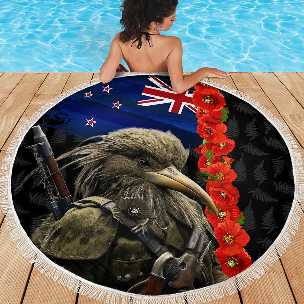 New Zealand Kiwi Soldier ANZAC Beach Blanket Red Poppy Flower and Silver Fern Pattern