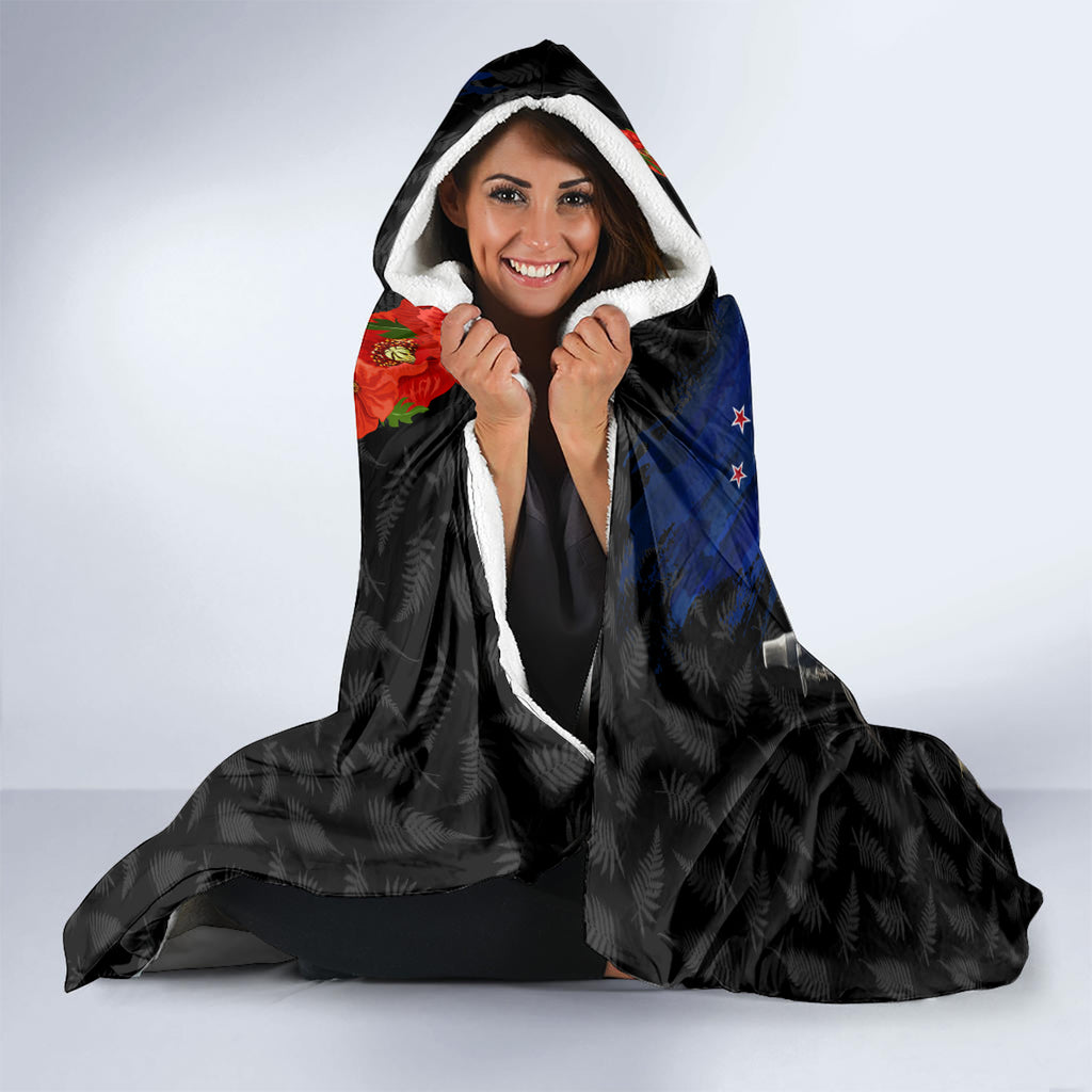 New Zealand Kiwi Soldier ANZAC Hooded Blanket Red Poppy Flower and Silver Fern Pattern