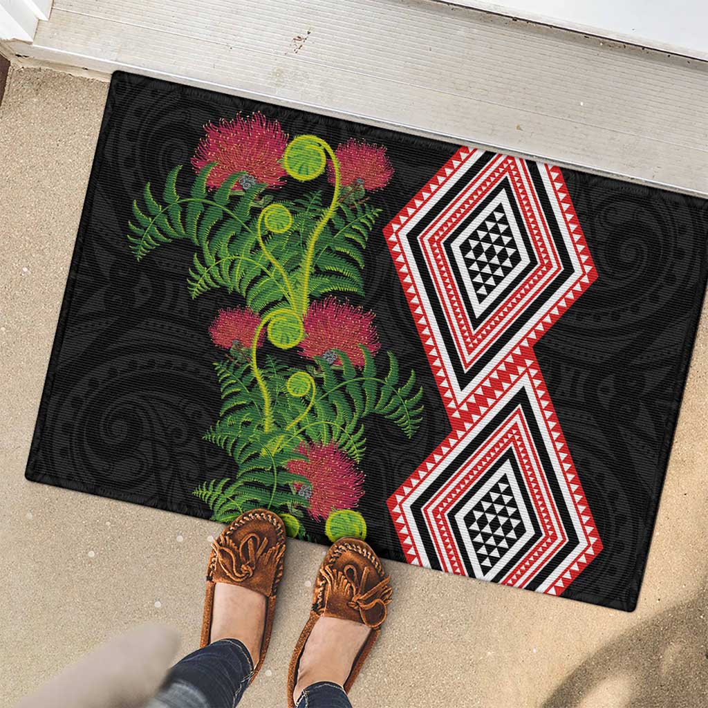 Aotearoa Tukutuku Motif Rubber Doormat Pohutukawa and Fern Leaves