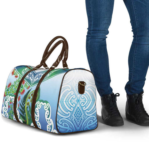 Aotearoa New Zealand Natural Plants Travel Bag Pohutukawa with Silver Ferns Koru Frond Maori Tattoos
