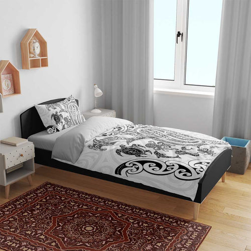 New Zealand Sea Animals with Maori Tribal Tattoo Bedding Set White Color