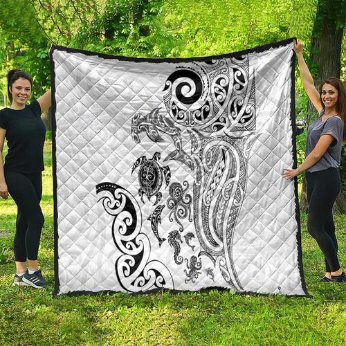 New Zealand Sea Animals with Maori Tribal Tattoo Quilt White Color