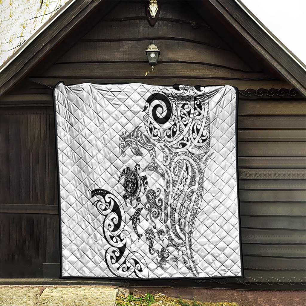 New Zealand Sea Animals with Maori Tribal Tattoo Quilt White Color