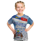 New Zealand Auckland Kid T Shirt Auckland's Flag and Coat of Arms - Koru Art Maori Pattern