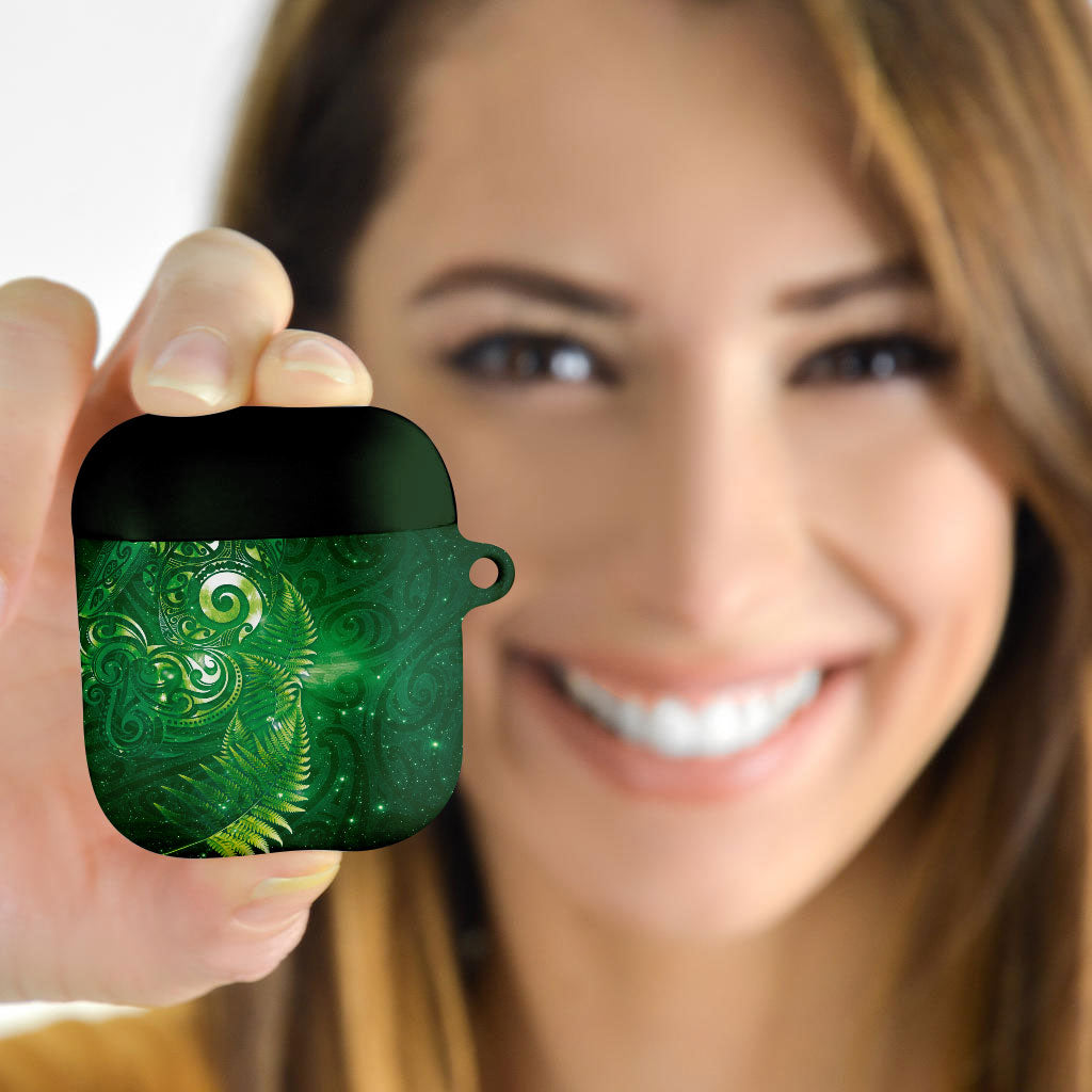 Aotearoa New Zealand New Year AirPods Case Tribal Koru Tattoo Green Galaxy Maori Silver Fern