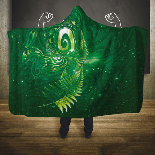 Aotearoa New Zealand New Year Hooded Blanket Tribal Koru Tattoo Green Galaxy Maori Silver Fern