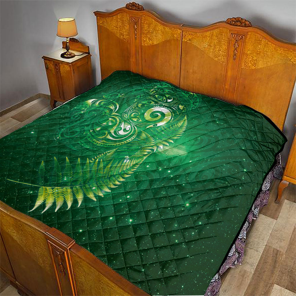 Aotearoa New Zealand New Year Quilt Tribal Koru Tattoo Green Galaxy Maori Silver Fern