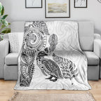 Aotearoa Moko Tribal Tattoo Blanket New Zealand Maori Penguin and Fantail White Color
