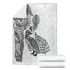 Aotearoa Moko Tribal Tattoo Blanket New Zealand Maori Penguin and Fantail White Color