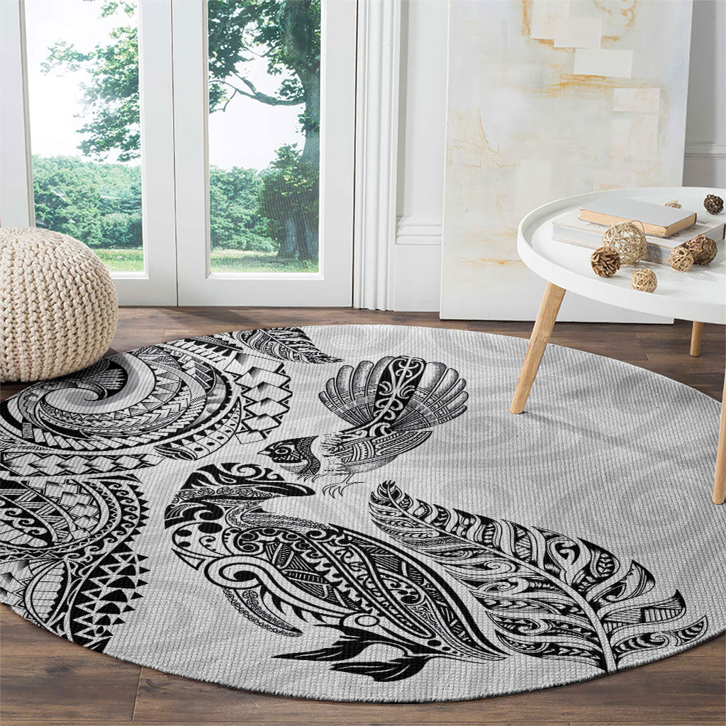 Aotearoa Moko Tribal Tattoo Round Carpet New Zealand Maori Penguin and Fantail White Color
